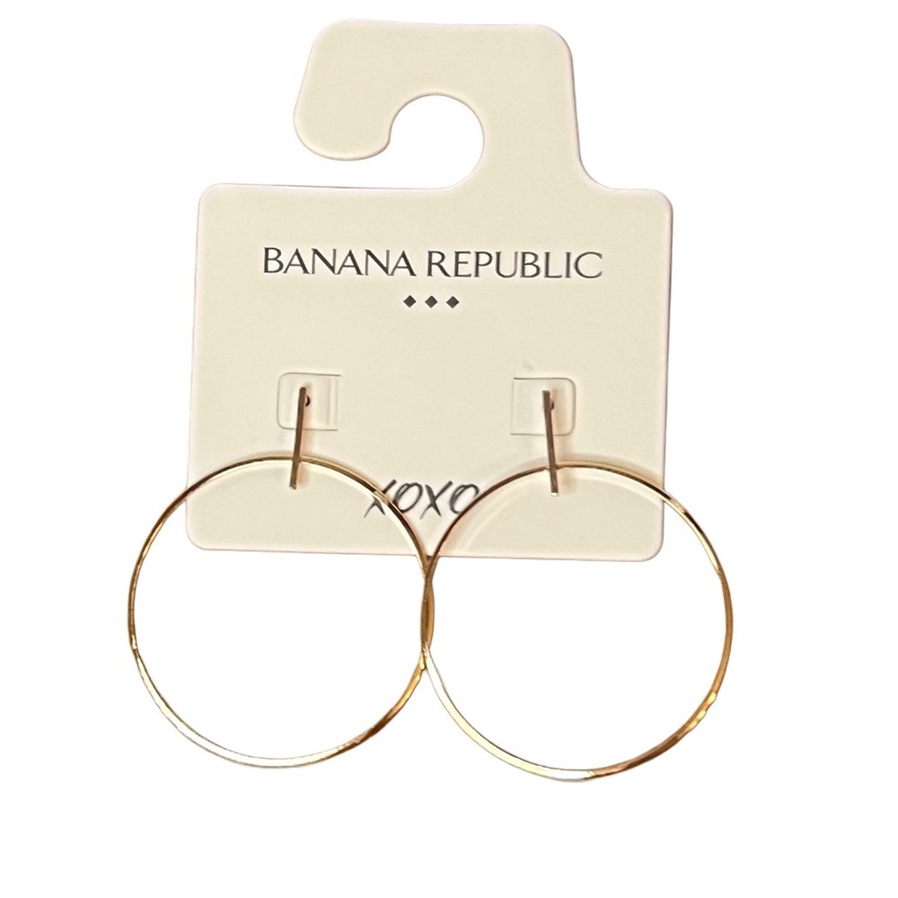 Banana Republic Classic Gold Front Facing Hoop Earrings NWT